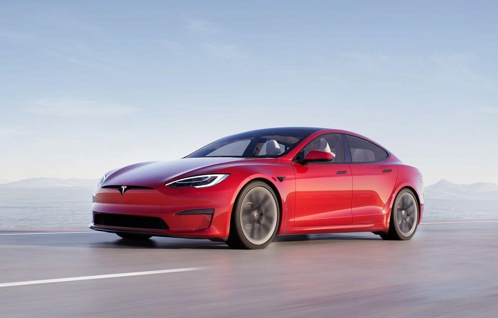 Tesla_ModelS_06_1000 | TechSplicit Reining In Tesla’s Driverless Carriage