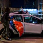 cruise robotaxi at night | TechSplicit Cruise robotaxi at night