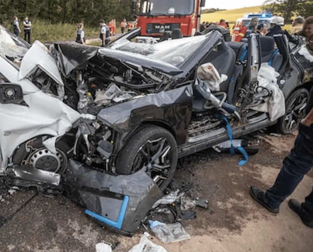 BMW_crash | TechSplicit