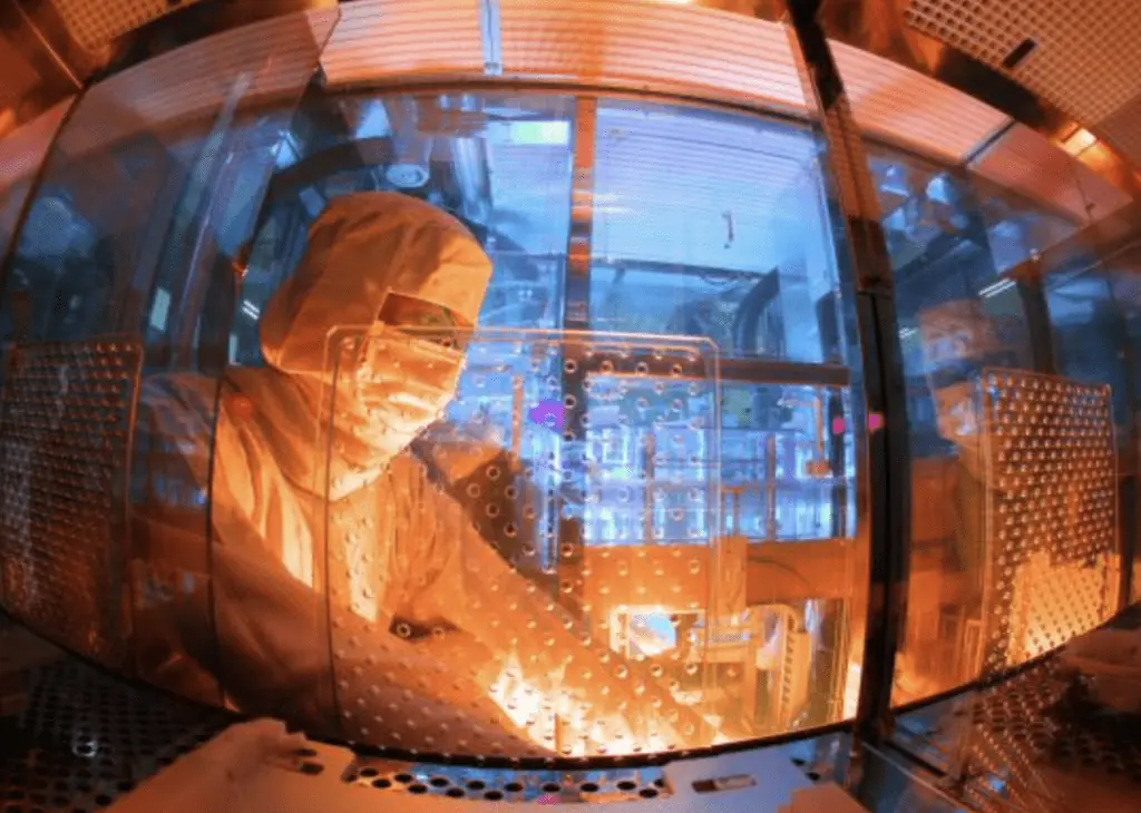 foundry semiconductor manufacturing
