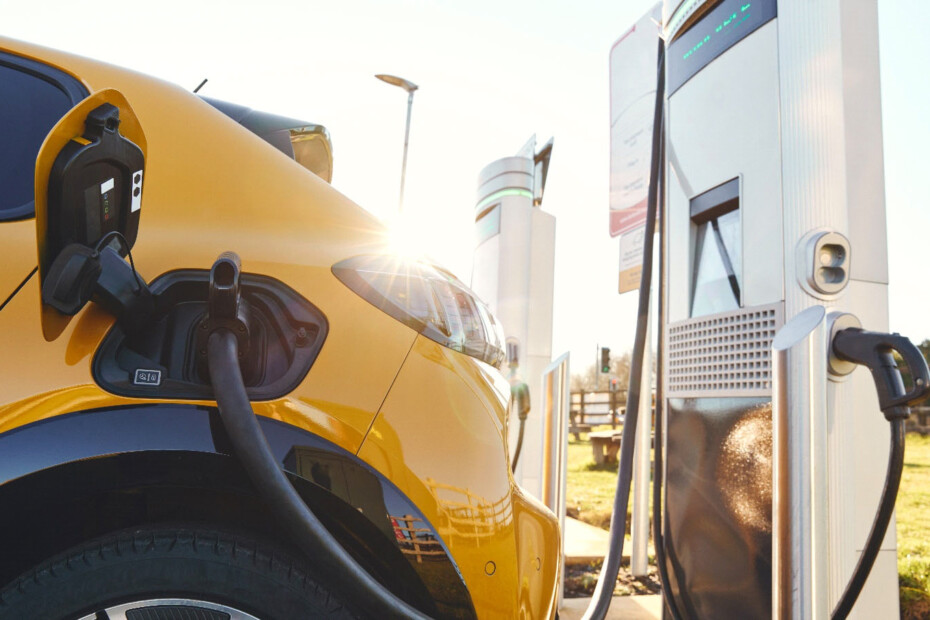 FIGURE 1: Standard EV Charger Connects to an EV’s On-Board Charger